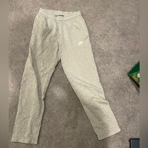 Nike Men’s  Heather Gray Sweatpants size Small used